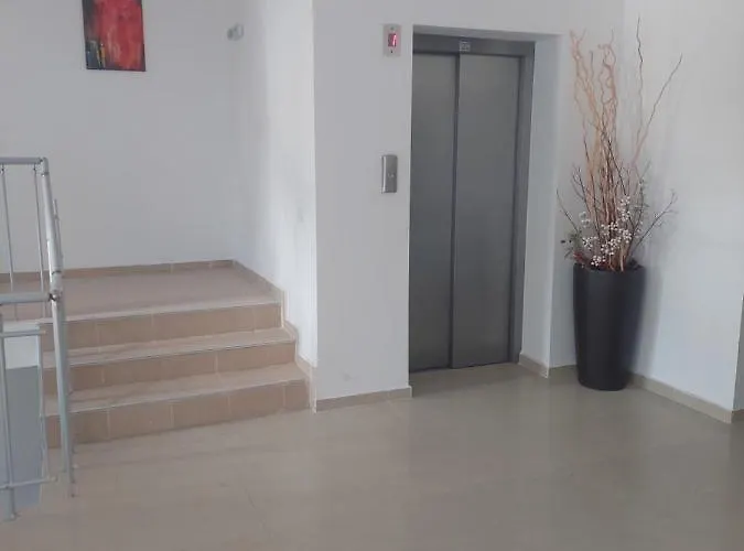 Premium Mountain 40 Semiramida Gardens